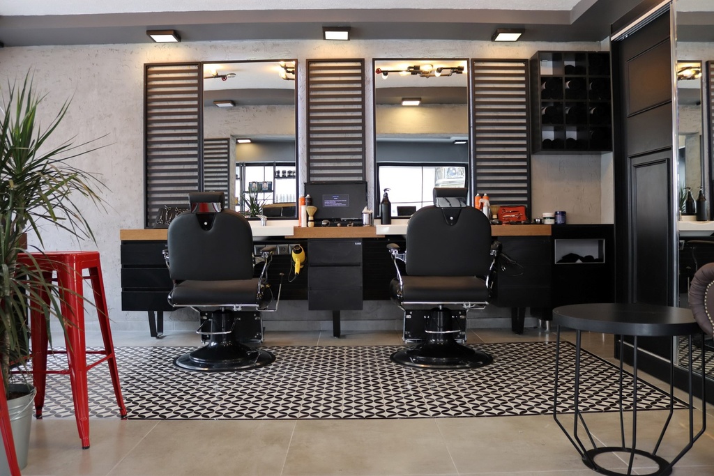 Alpeda Massive Man Herren Bedienungsplätze