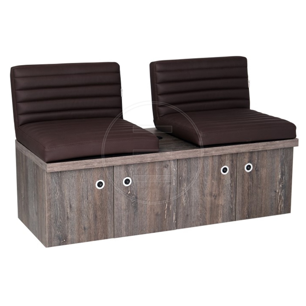 Alpeda Taro Back waiting areas